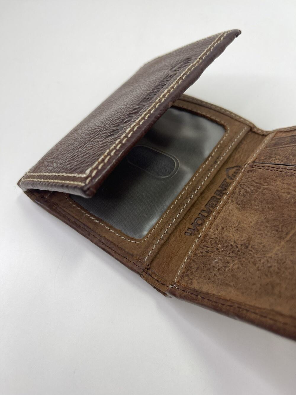 Wolverine Men's Genuine Leather Trifold Wallet Brown Clear ID Window NWOT